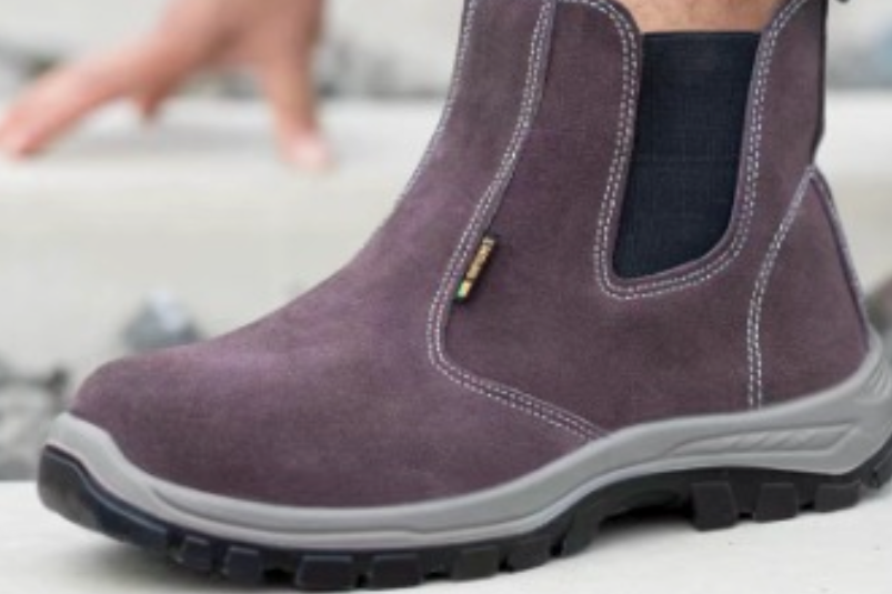 Men’s Leather Adventure Boots – Comfort Meets Style